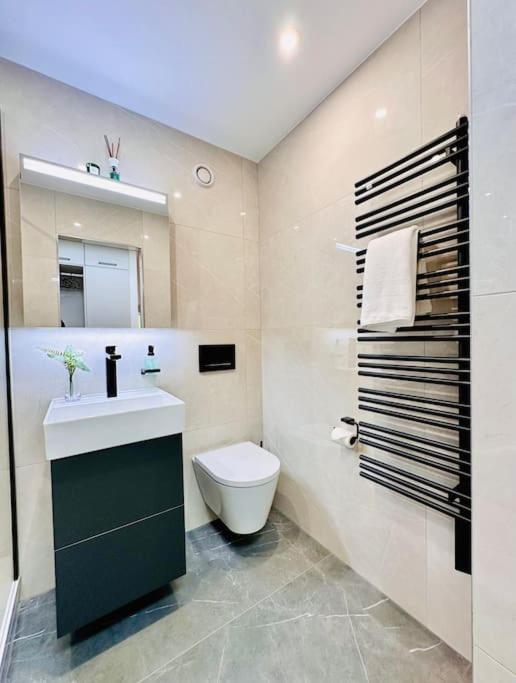 Appartamento Modern With Balcony Zurigo